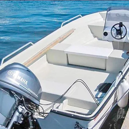 6 Person In Tansoy-by Traum *