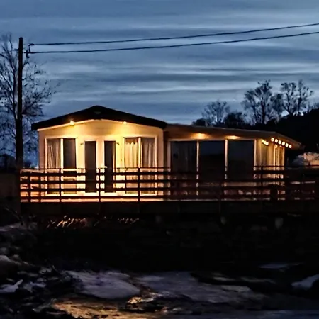 6 Person In Tansoy-by Traum Tansoy