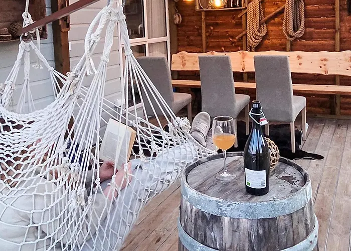 6 Person In Tansoy-by Traum *